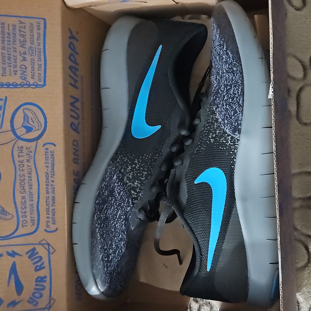 BRAND NEW Nike shoes